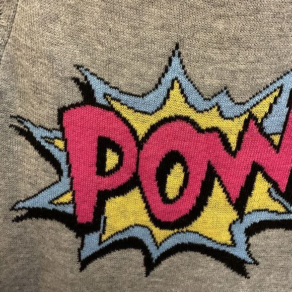 “POW” Graphic Print Gray Pink Yellow Lightweight Crewneck Sweater Size Medium - Picture 4 of 10